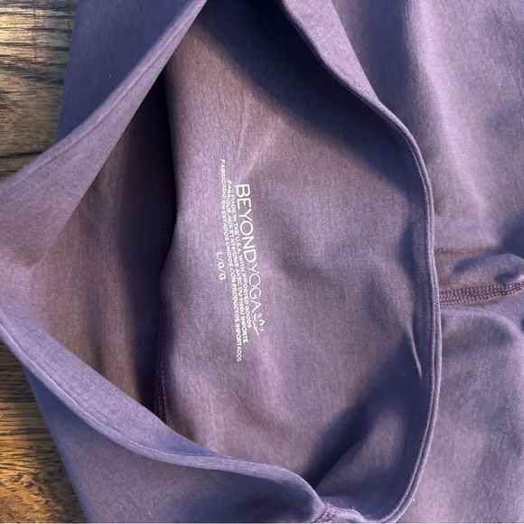 Beyond Yoga space dye NEW WITH TAGS LARGE - Picture 2 of 5